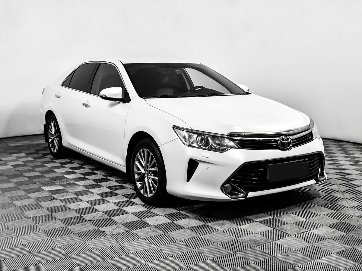 Toyota Camry 2016 года с пробегом. Фото: #2