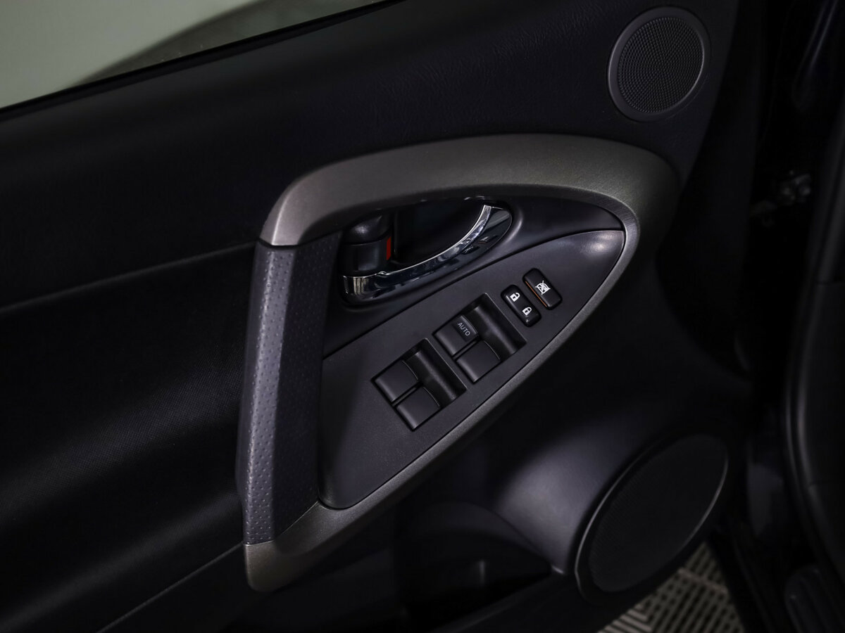 Б/У Тойота Рав4 2012 года. Фото: #10