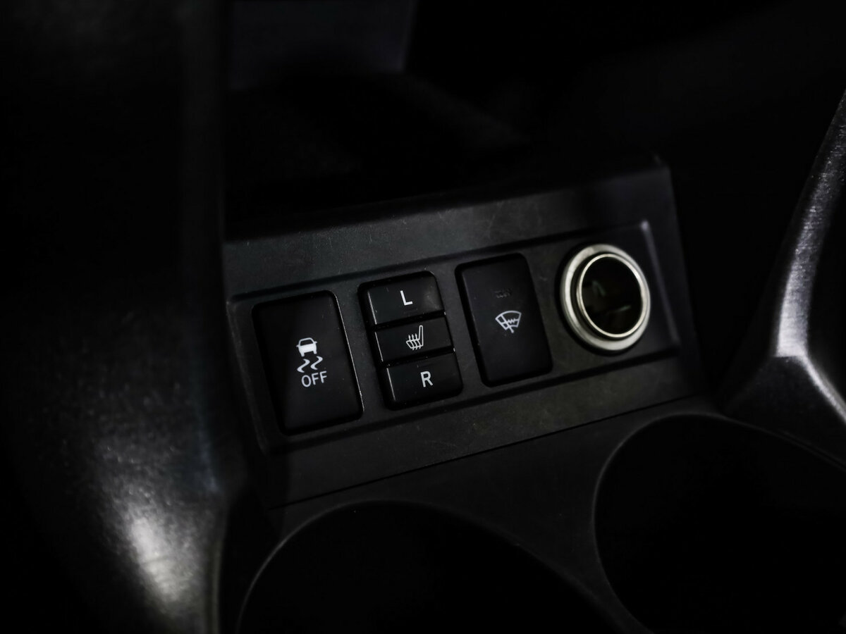 Б/У Тойота Рав4 2012 года. Фото: #14