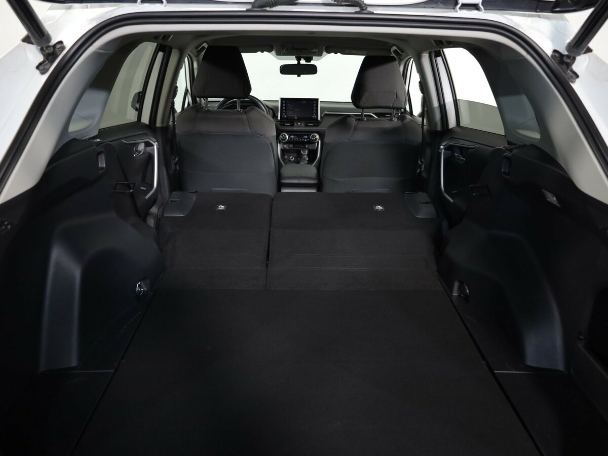 Toyota RAV4 2019 года с пробегом. Фото: #15