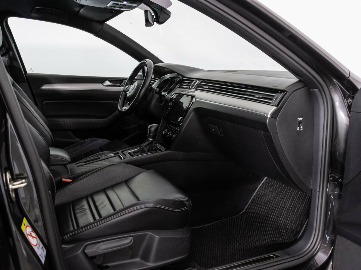 Volkswagen Passat 2018 года с пробегом. Фото: #24