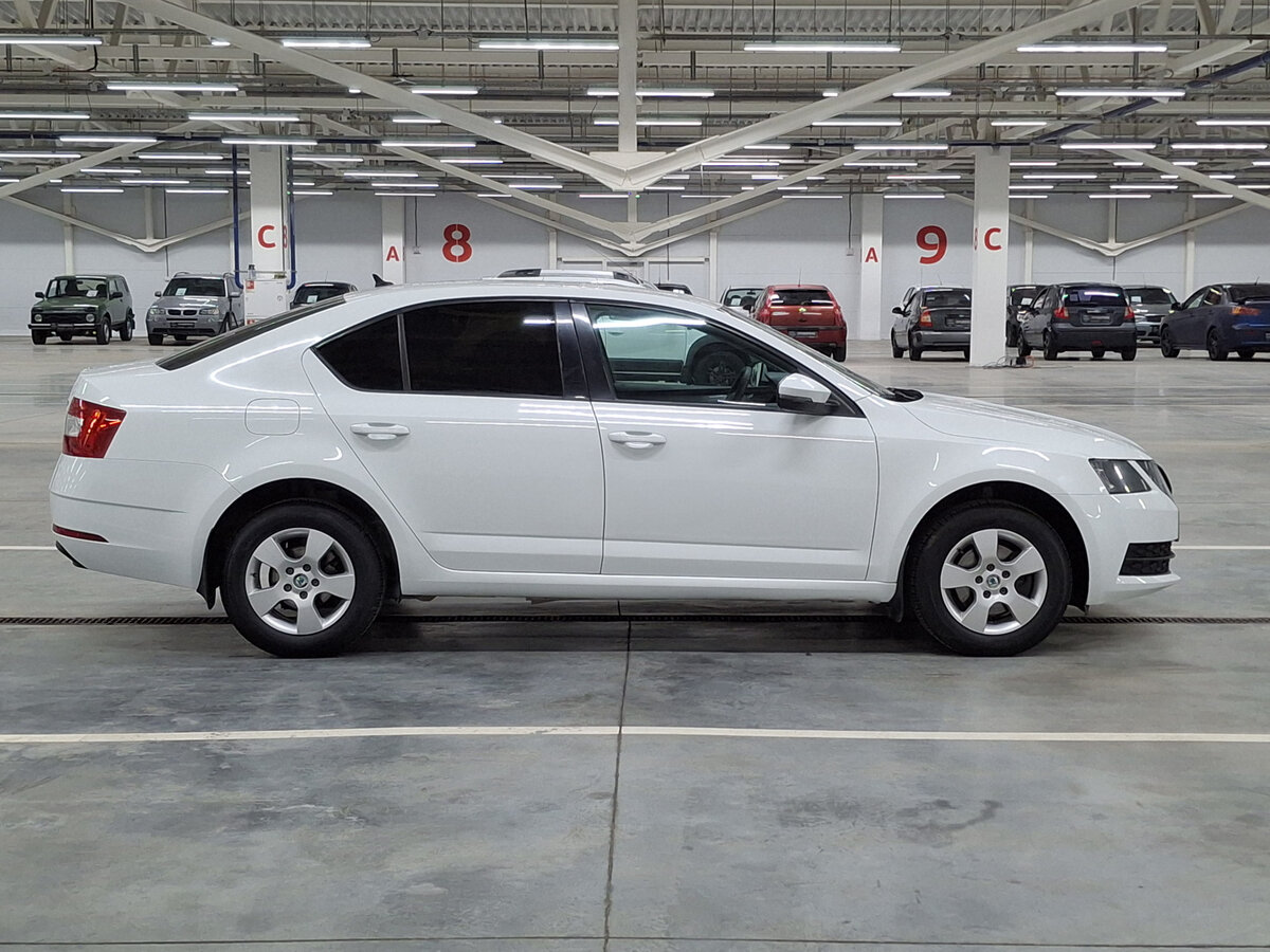 Б/У Шкода Октавия 2018 года. Фото: #3