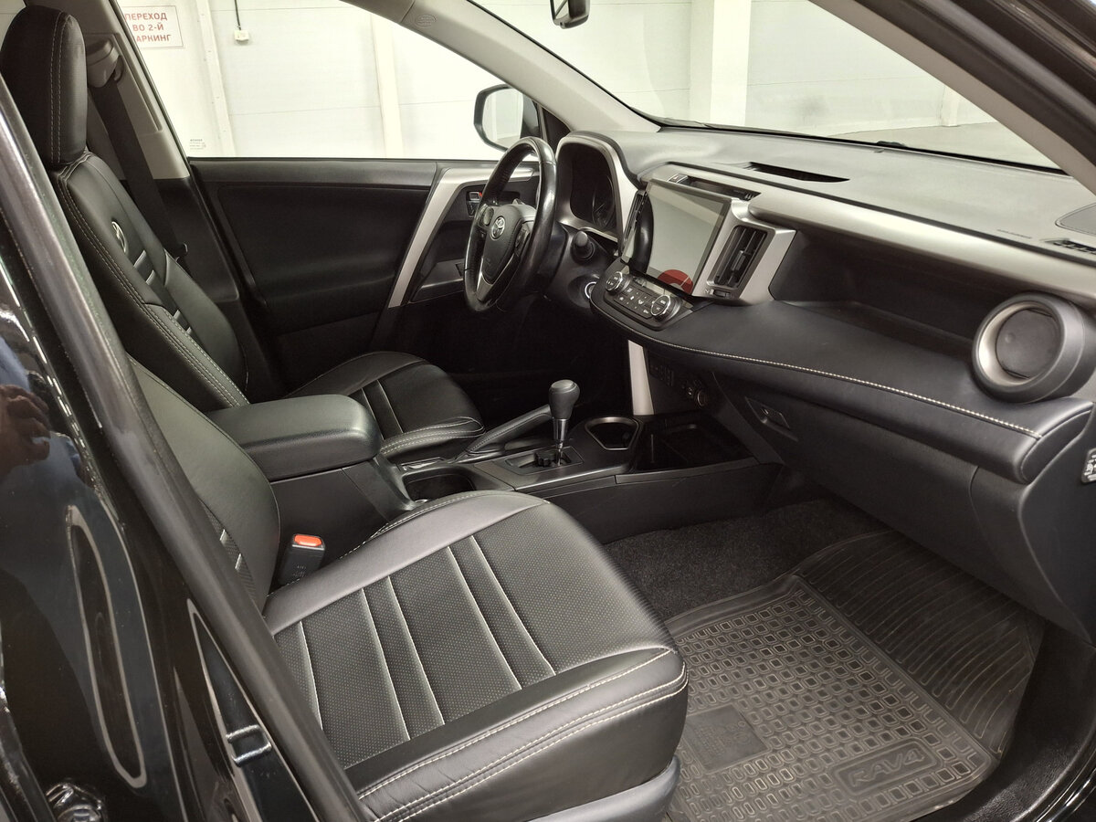 Toyota RAV4 2019 года с пробегом. Фото: #10