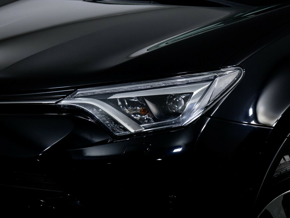 Toyota RAV4 2018 года с пробегом. Фото: #15