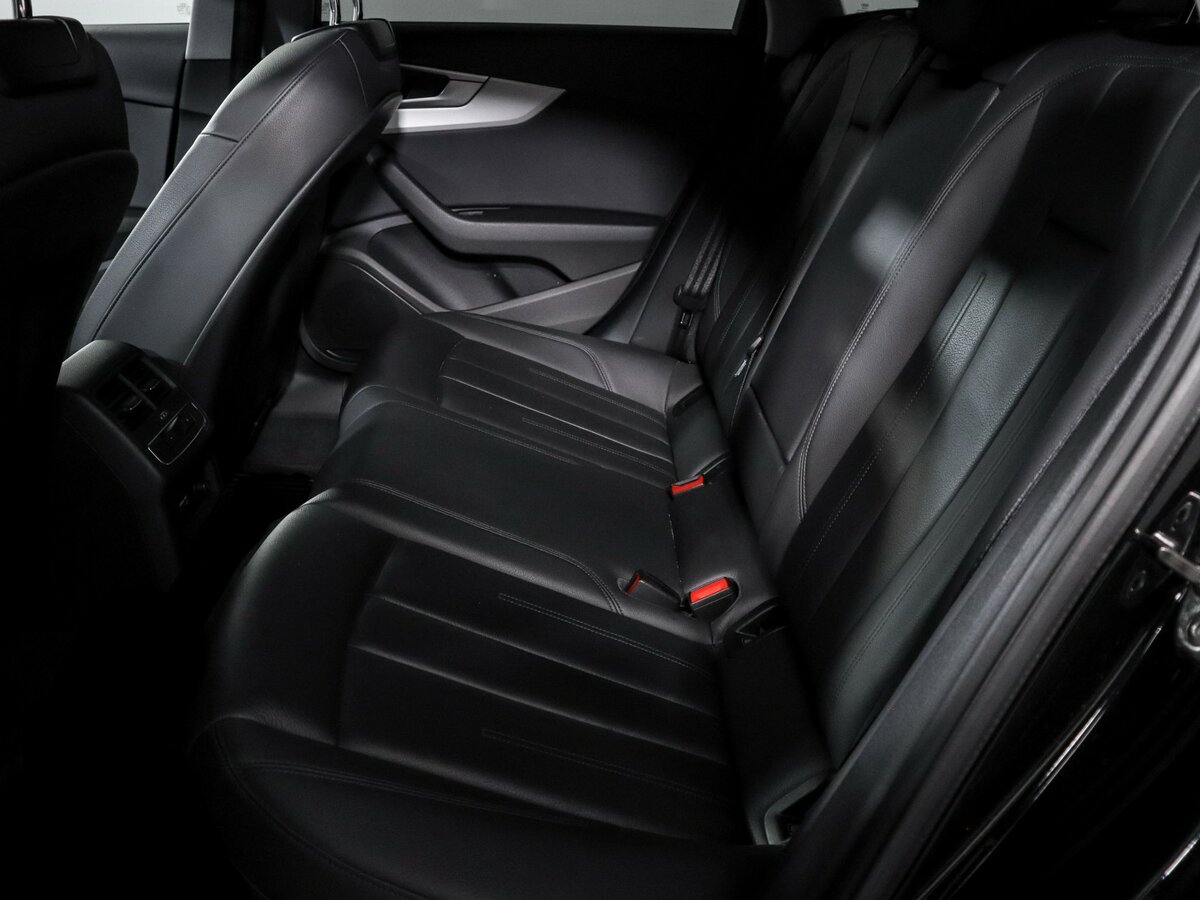 Audi A4 2019 года с пробегом. Фото: #7