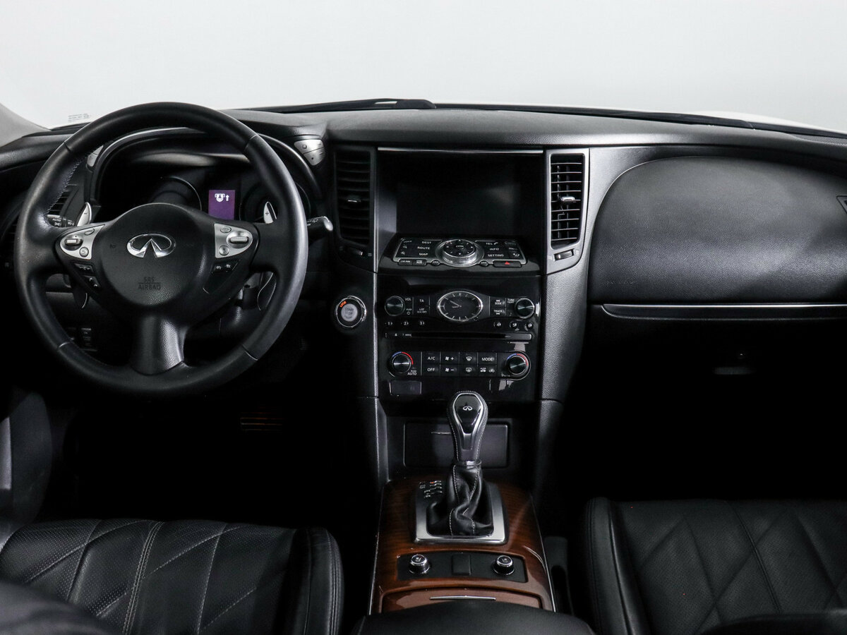 Infiniti FX 2012 года с пробегом. Фото: #9