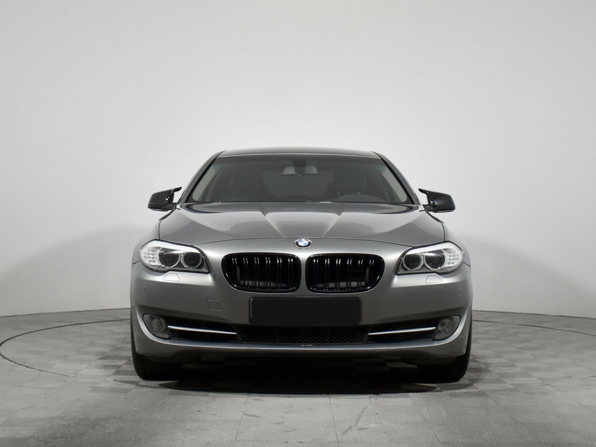 BMW 5 серии 2013 года с пробегом. Фото: #1