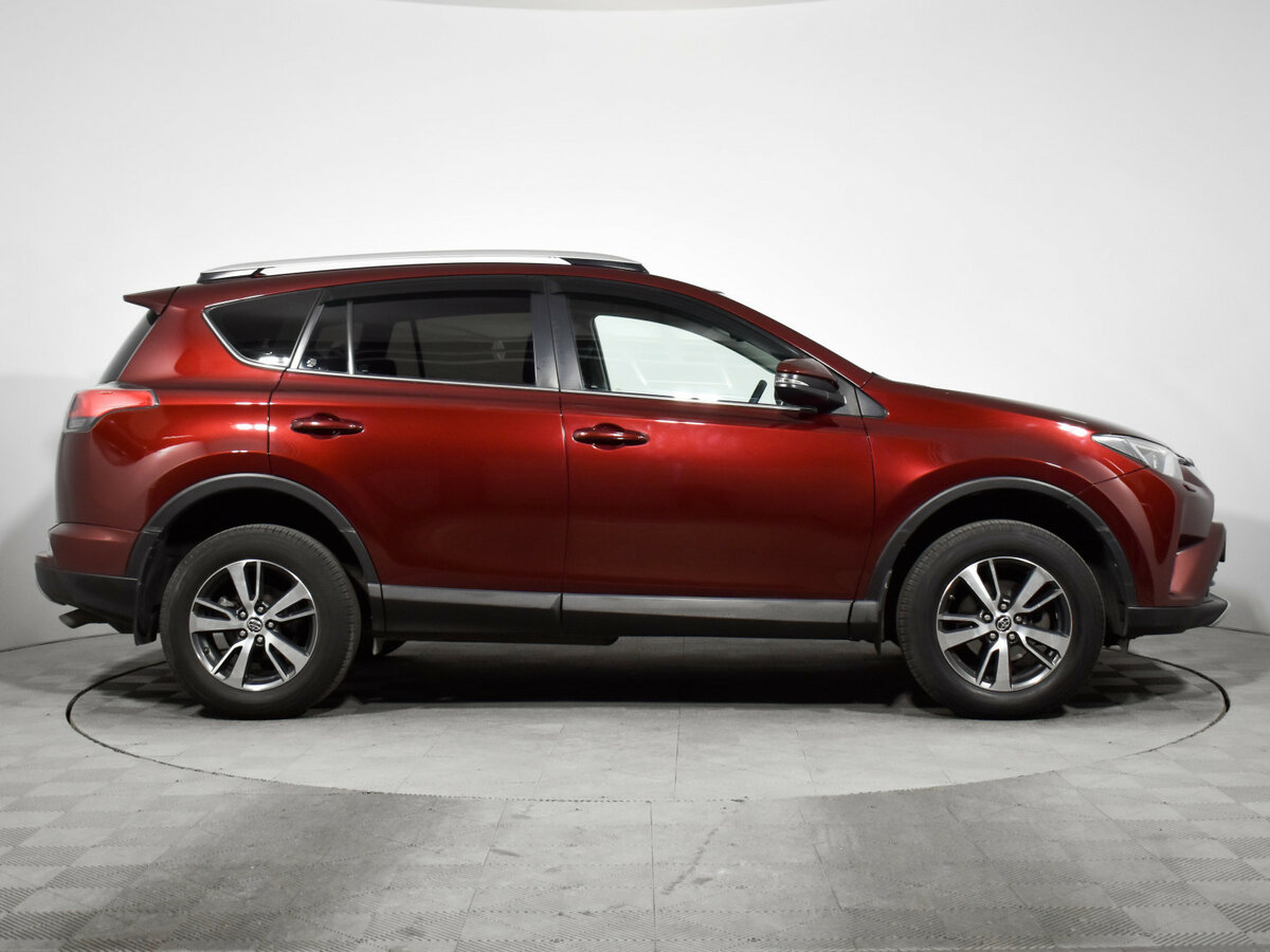 Toyota RAV4 2016 года с пробегом. Фото: #3