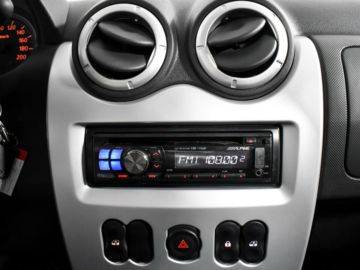 Б/У Рено Сандеро 2012 года. Фото: #16