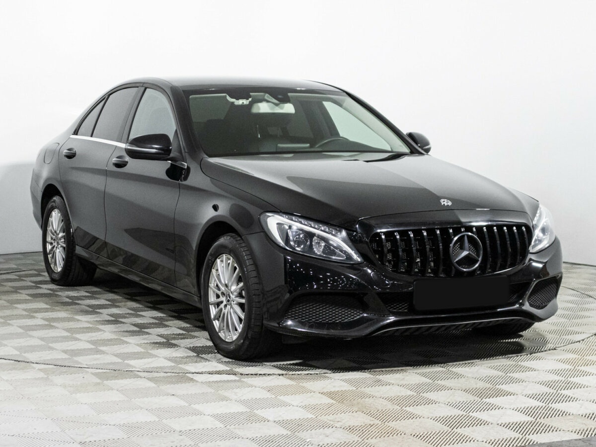 Mercedes-Benz C-Класс 2018 года с пробегом. Фото: #2