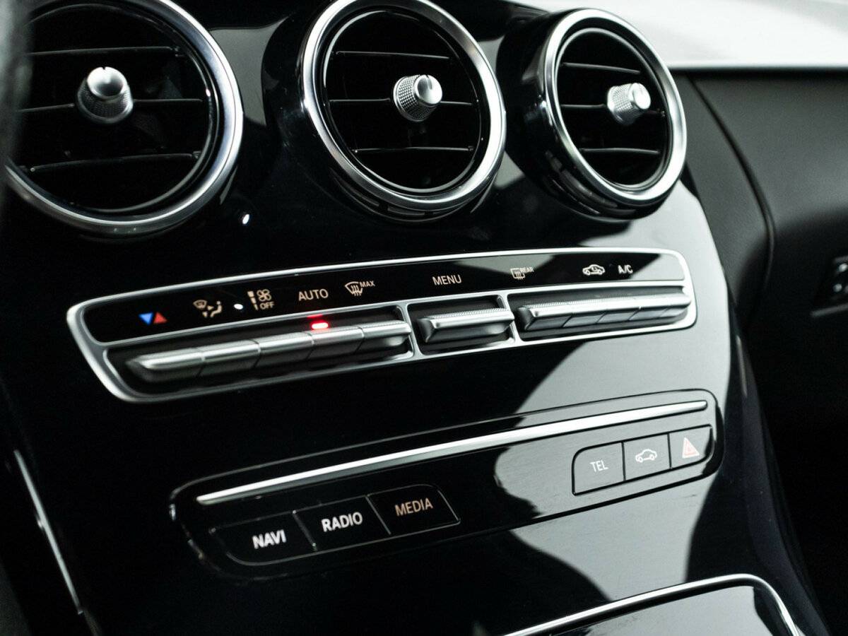 Mercedes-Benz C-Класс 2019 года с пробегом. Фото: #1