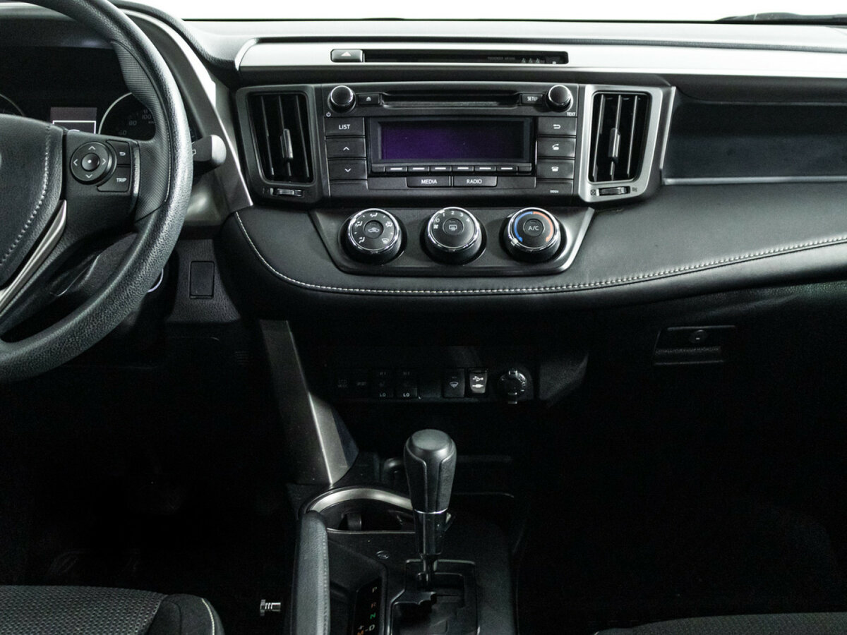 Toyota RAV4 2017 года с пробегом. Фото: #13