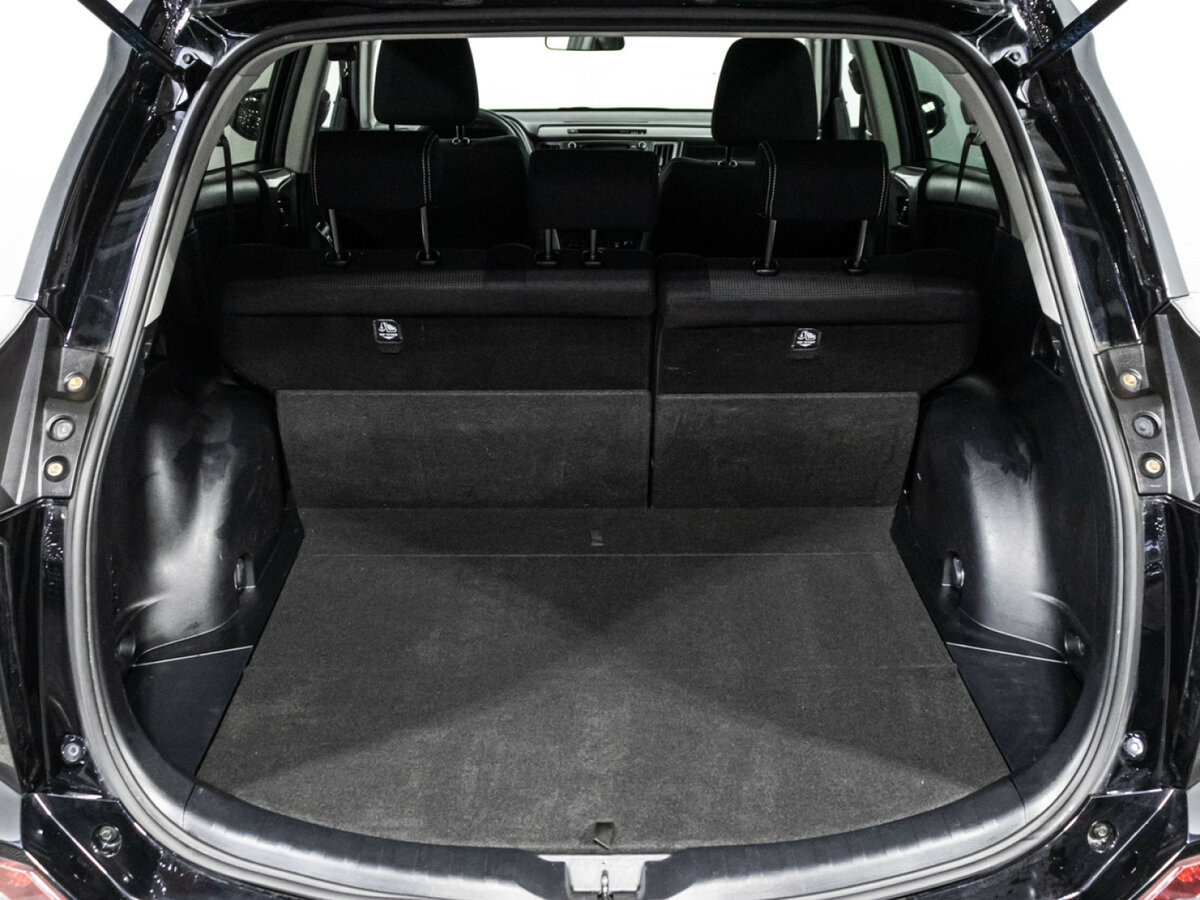 Toyota RAV4 2017 года с пробегом. Фото: #16