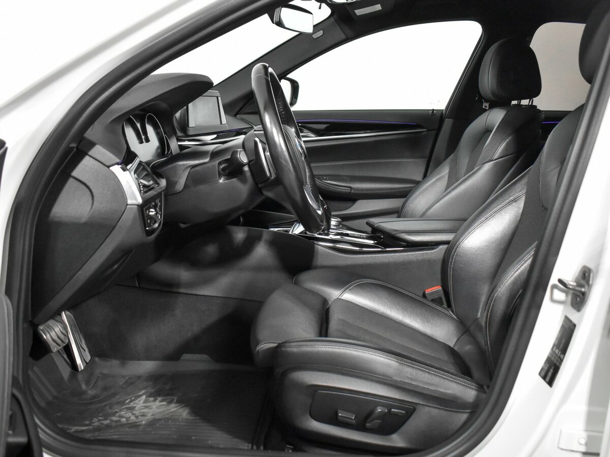 BMW 5 серии 2017 года с пробегом. Фото: #9