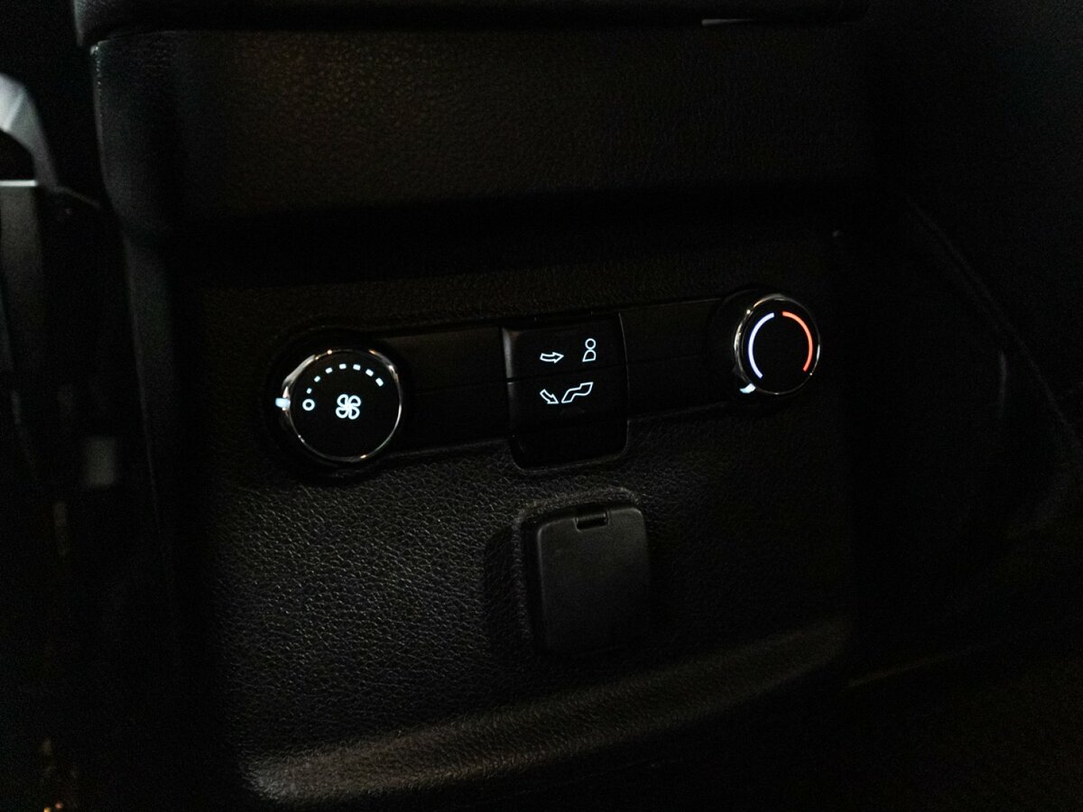 Ford Explorer 2019 года с пробегом. Фото: #18