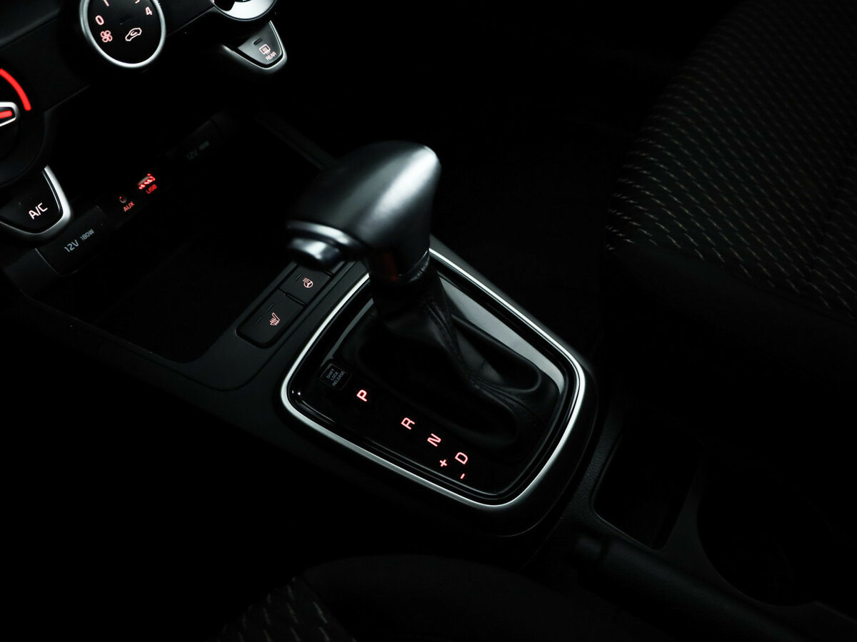 Б/У Киа Рио 2017 года. Фото: #18