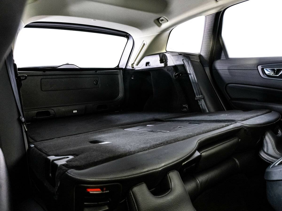 Volvo XC60 2019 года с пробегом. Фото: #19