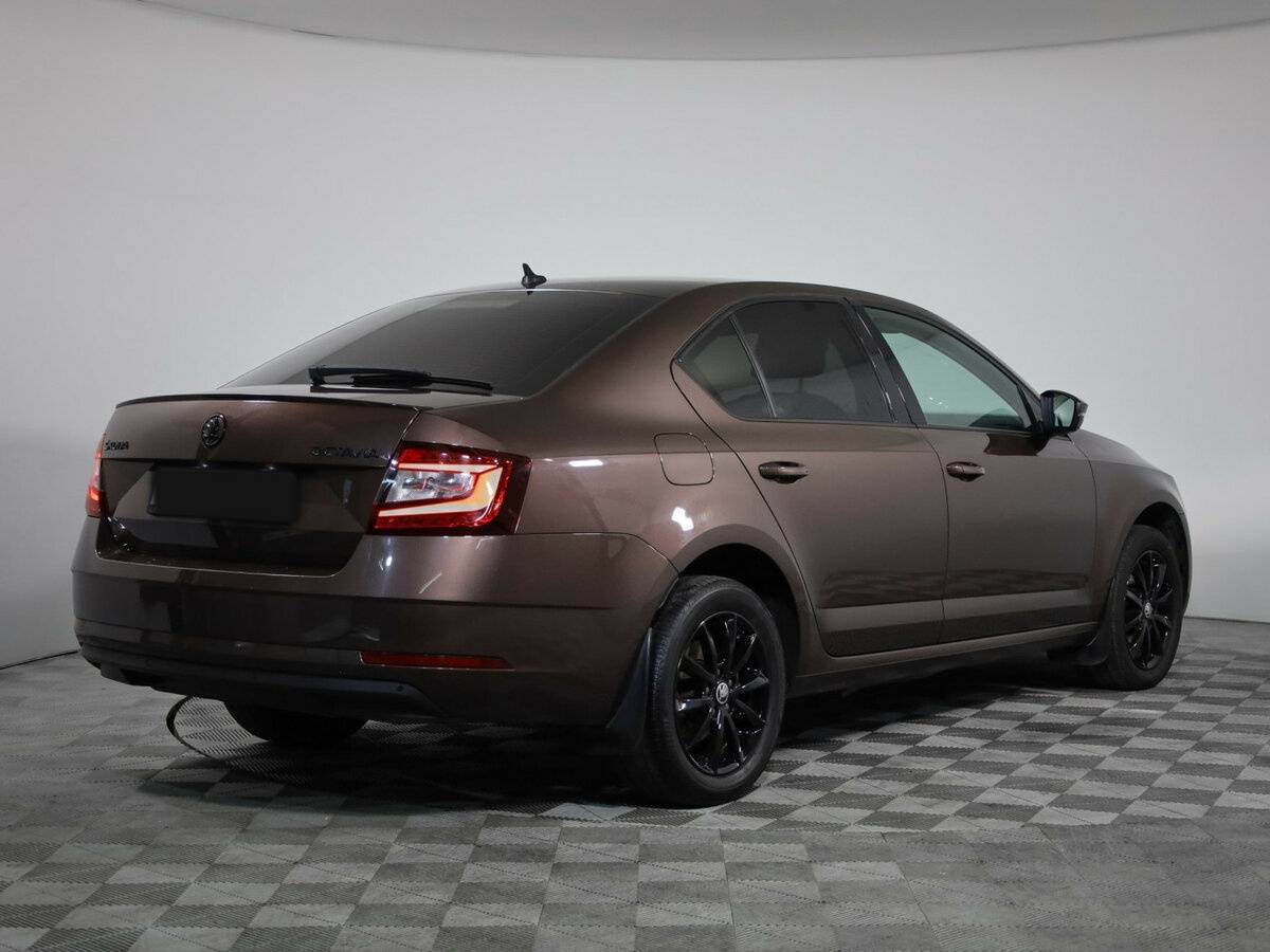 Б/У Шкода Октавия 2017 года. Фото: #3