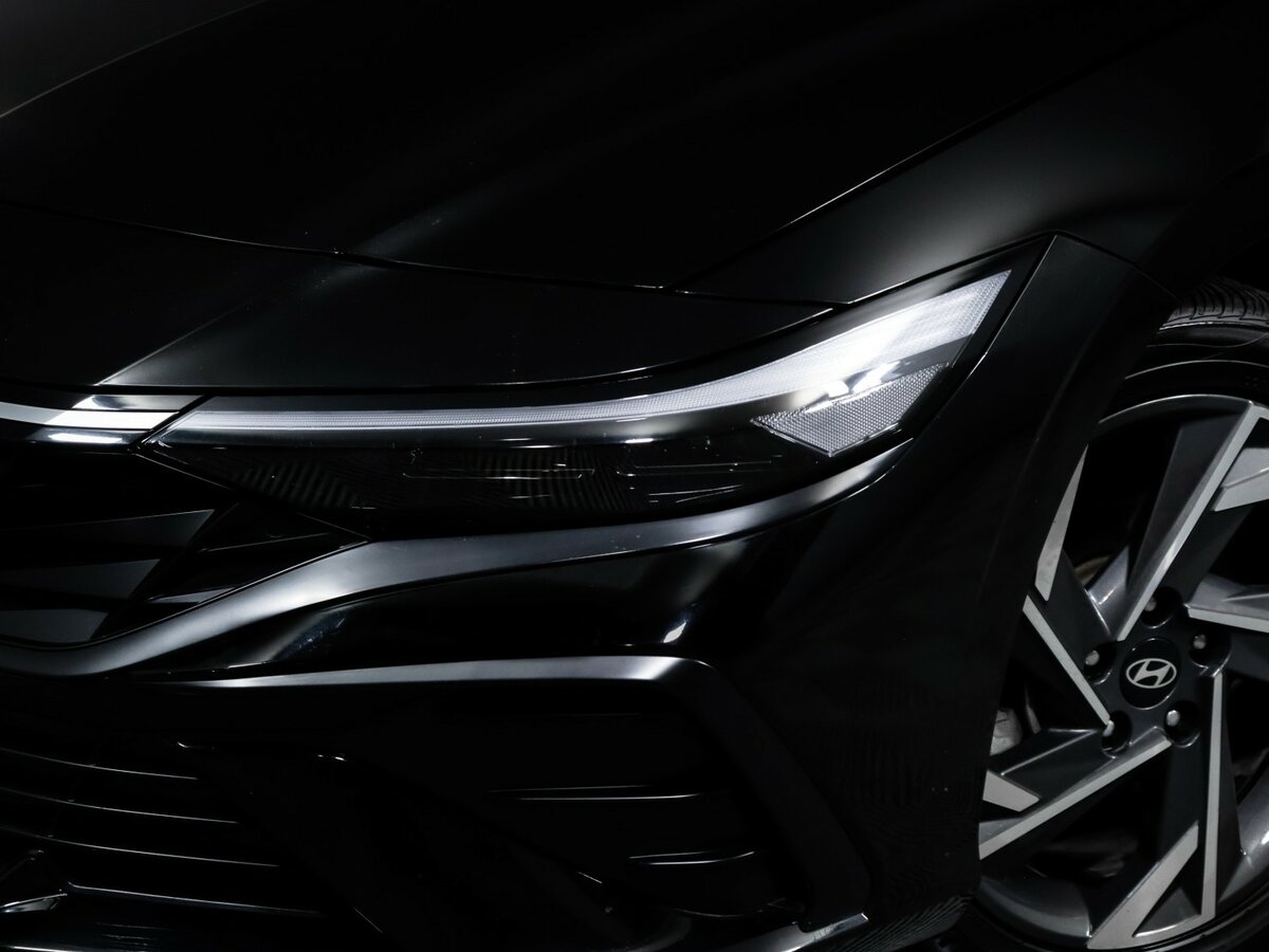 Hyundai Elantra 2023 года с пробегом. Фото: #12