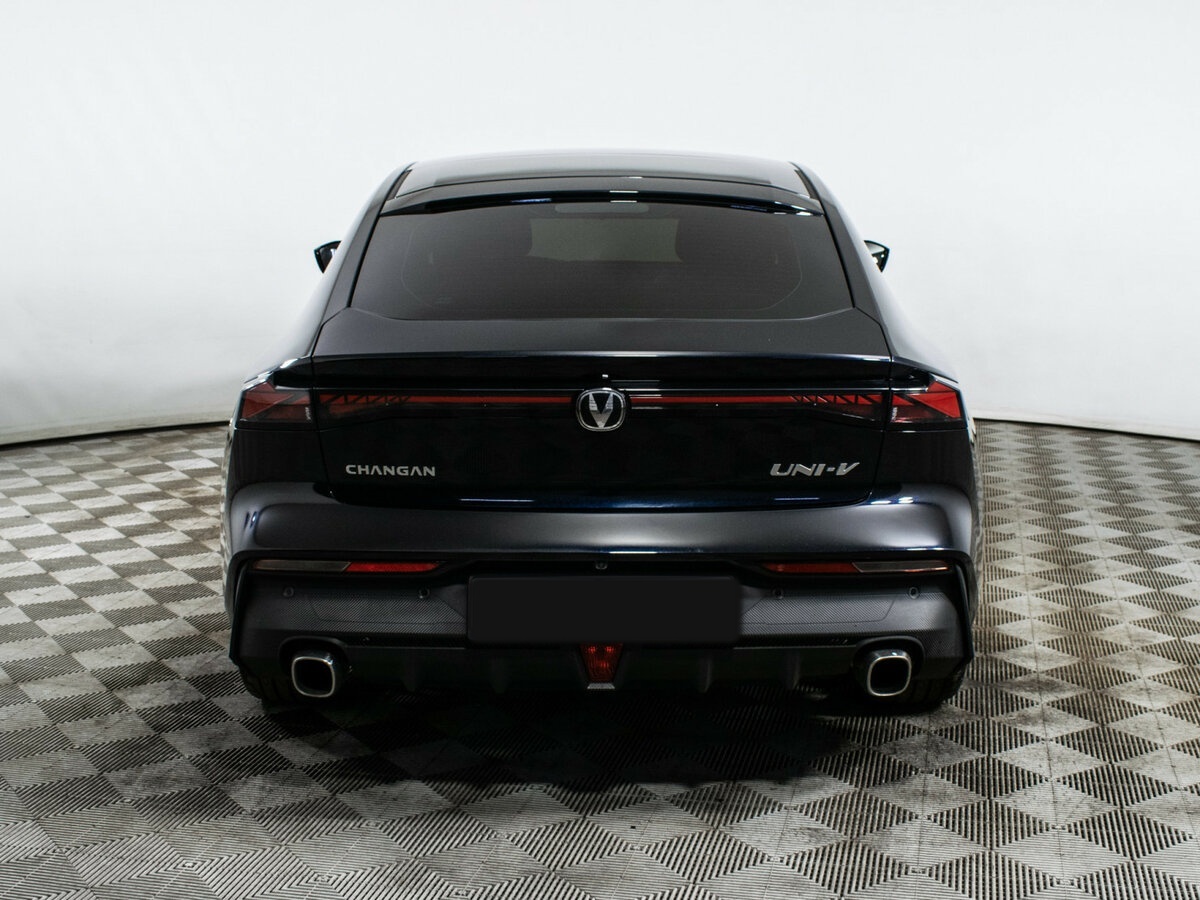 Changan UNI-V 2022 года с пробегом. Фото: #4