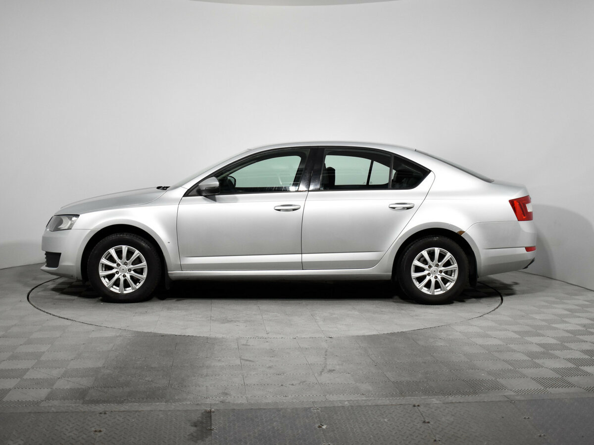 Б/У Шкода Октавия 2015 года. Фото: #6