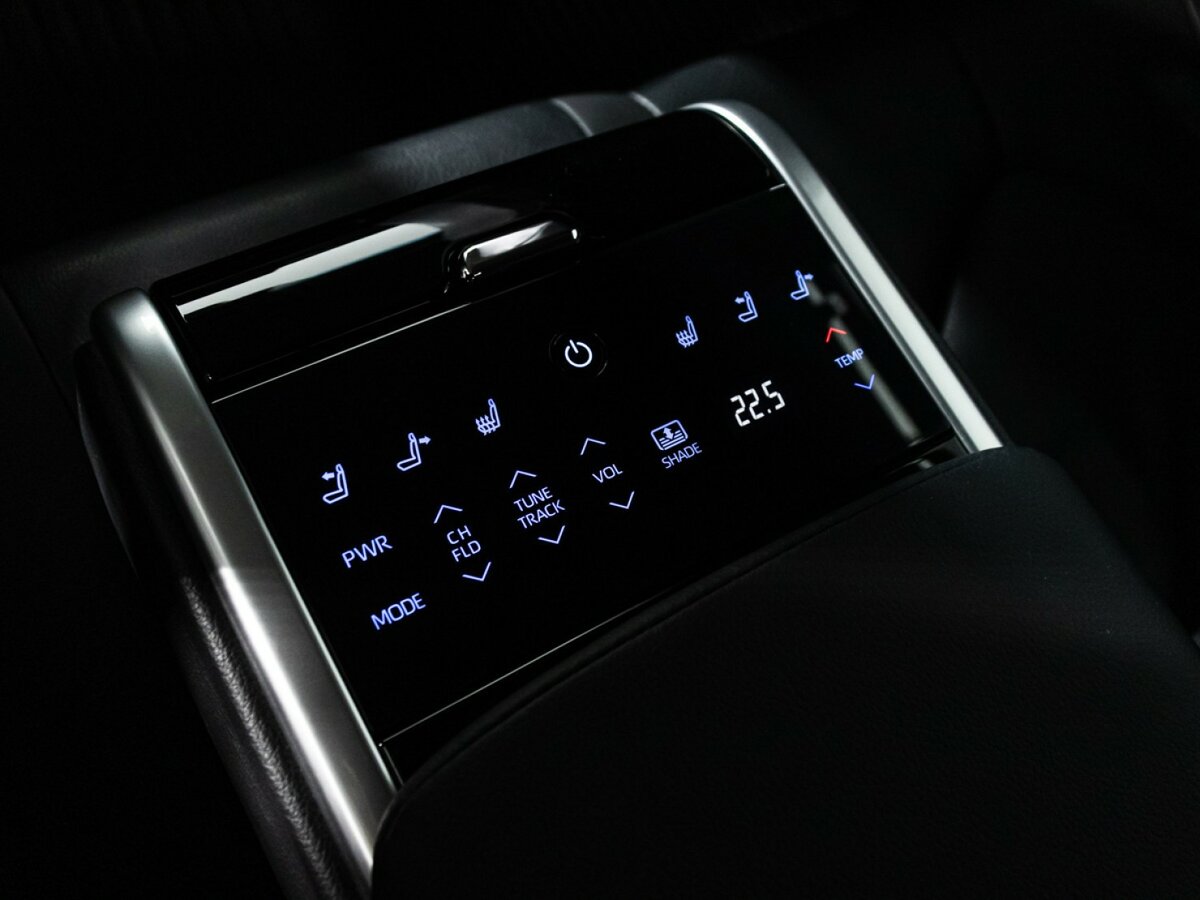 Toyota Camry 2021 года с пробегом. Фото: #13