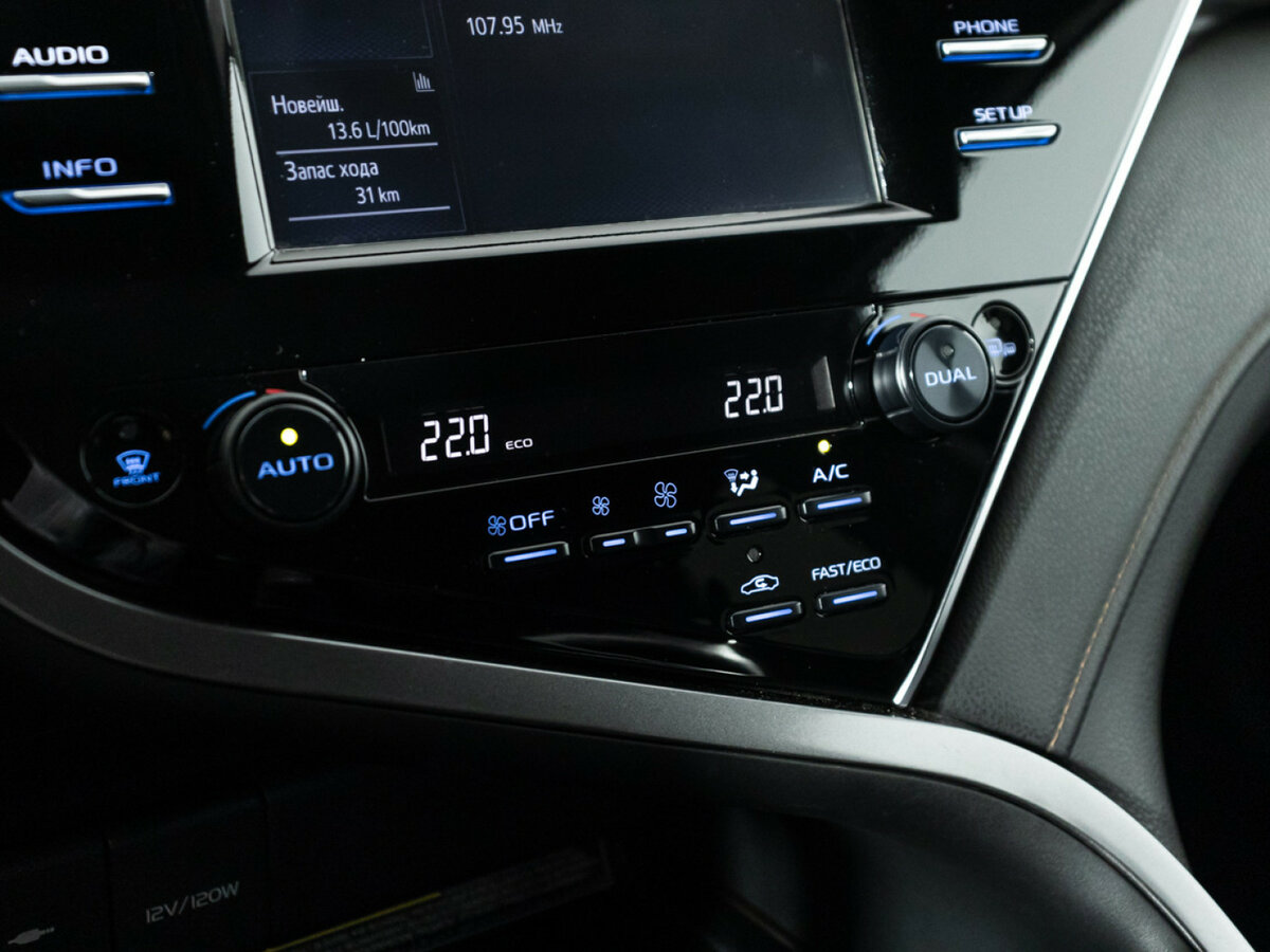 Toyota Camry 2019 года с пробегом. Фото: #17