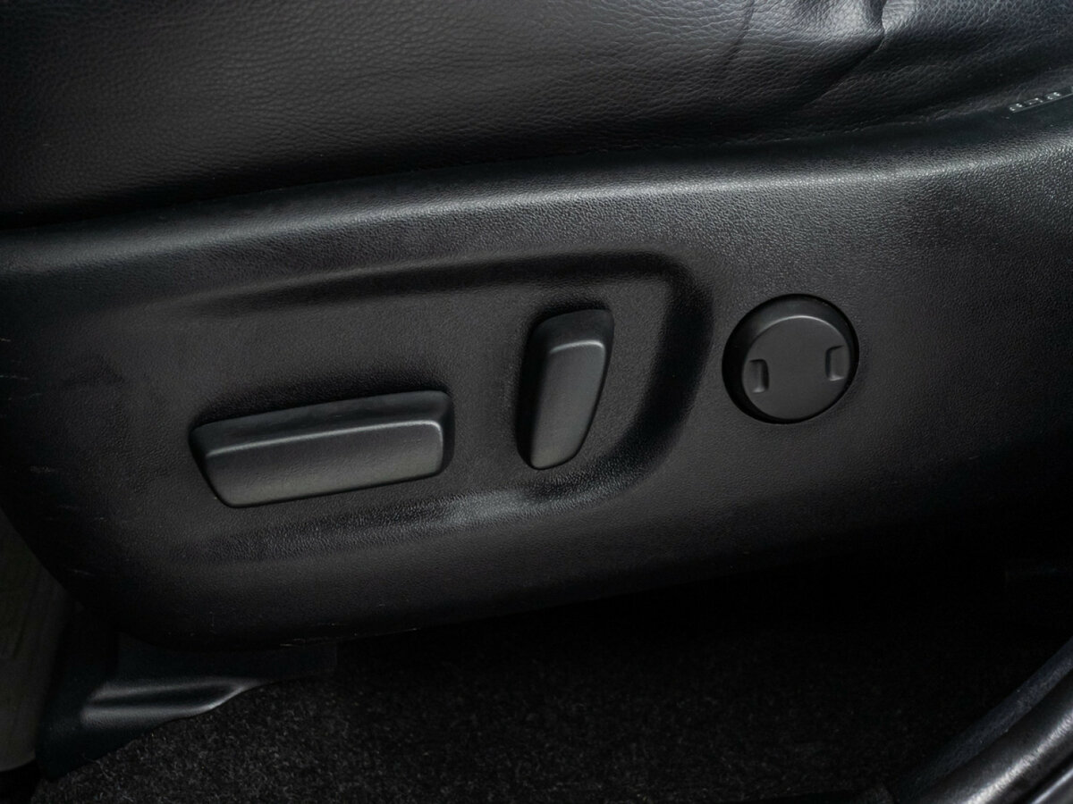 Toyota RAV4 2016 года с пробегом. Фото: #13