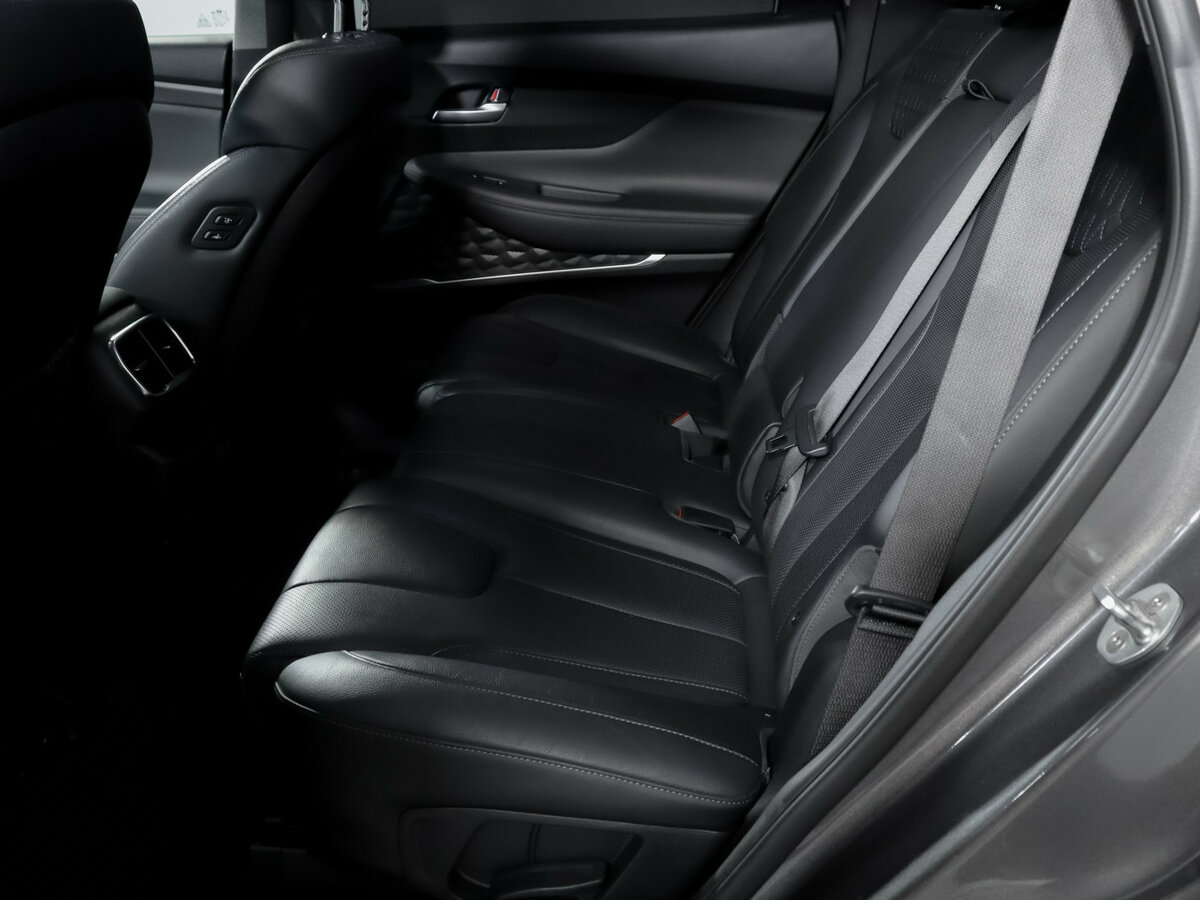 Hyundai Santa Fe 2019 года с пробегом. Фото: #9