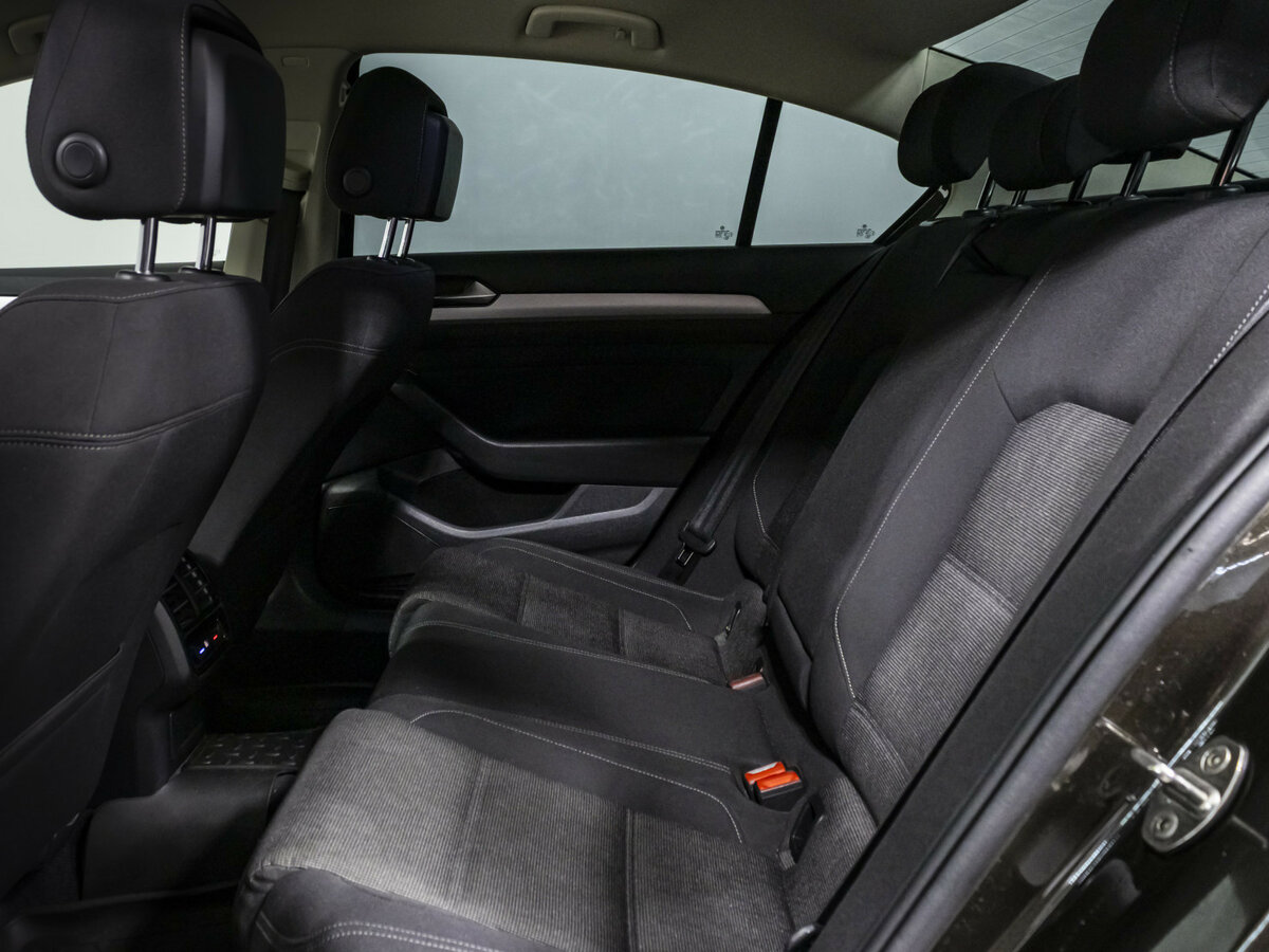 Б/У Фольксваген Пассат 2017 года. Фото: #10