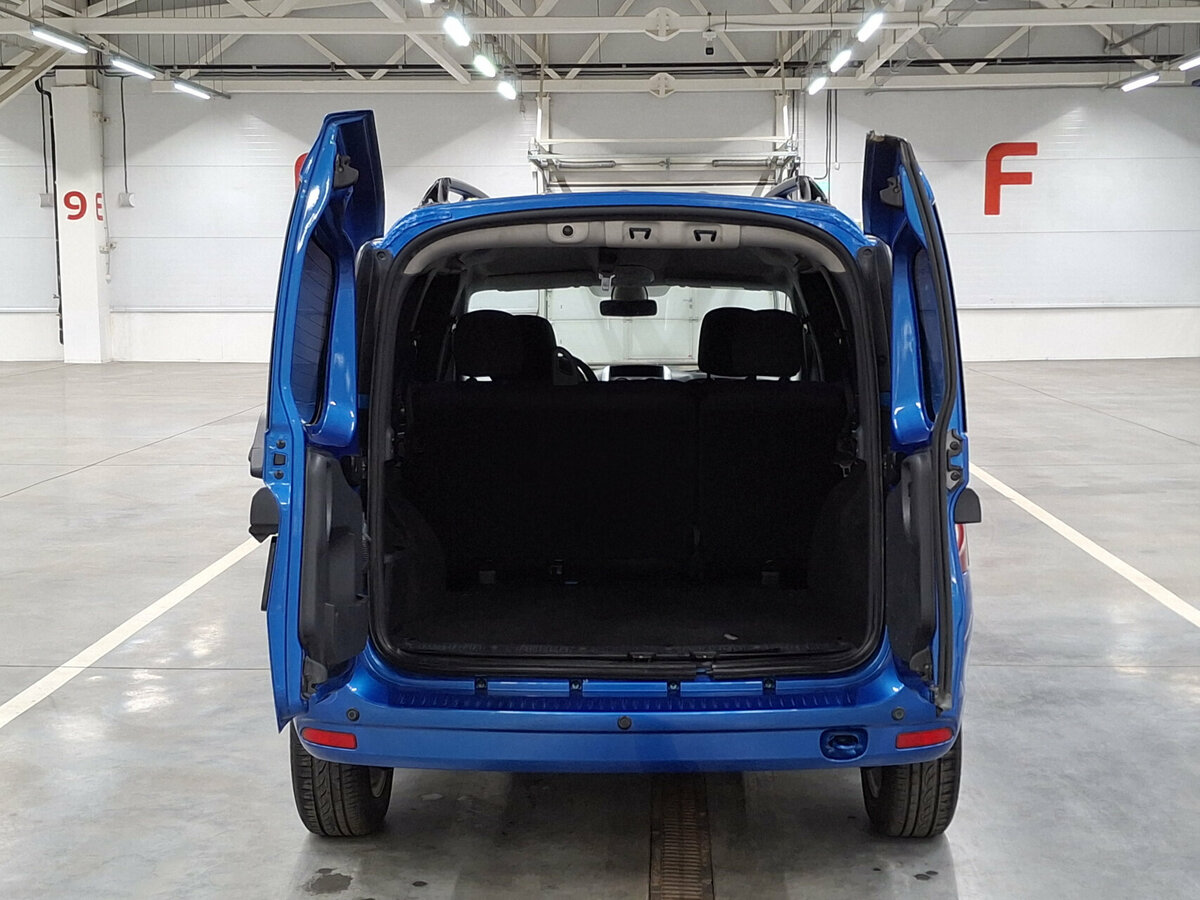 Б/У Лада (ВАЗ) Ларгус 2021 года. Фото: #9