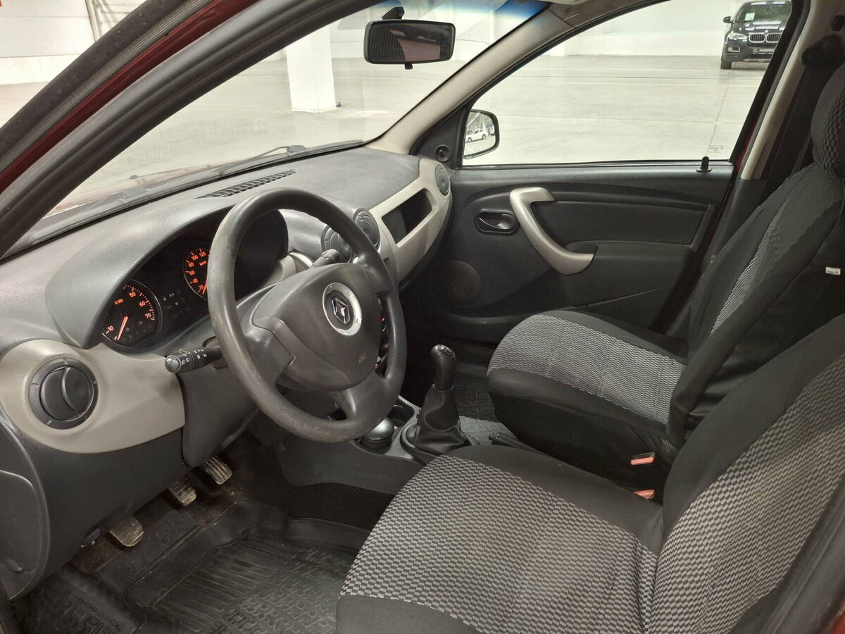 Б/У Рено Сандеро 2014 года. Фото: #15