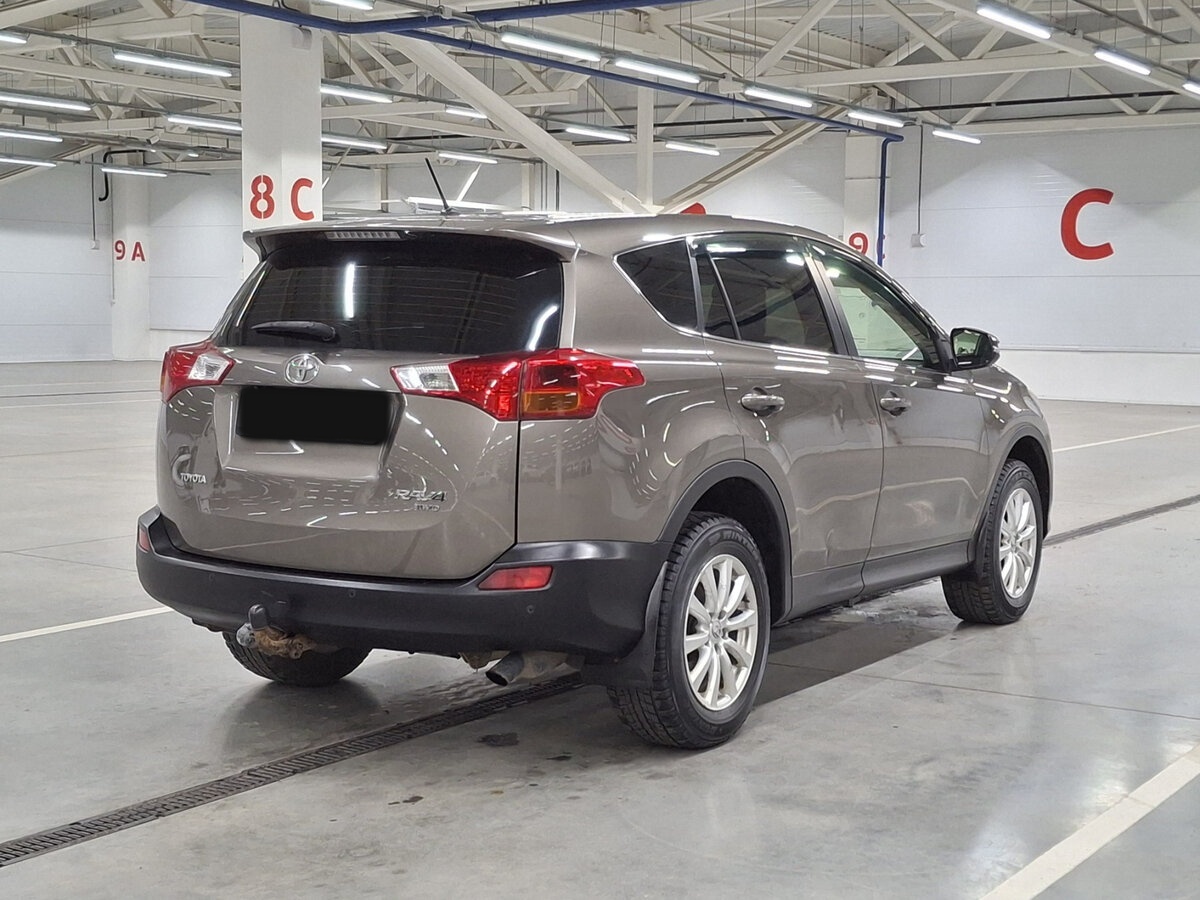 Toyota RAV4 2013 года с пробегом. Фото: #4