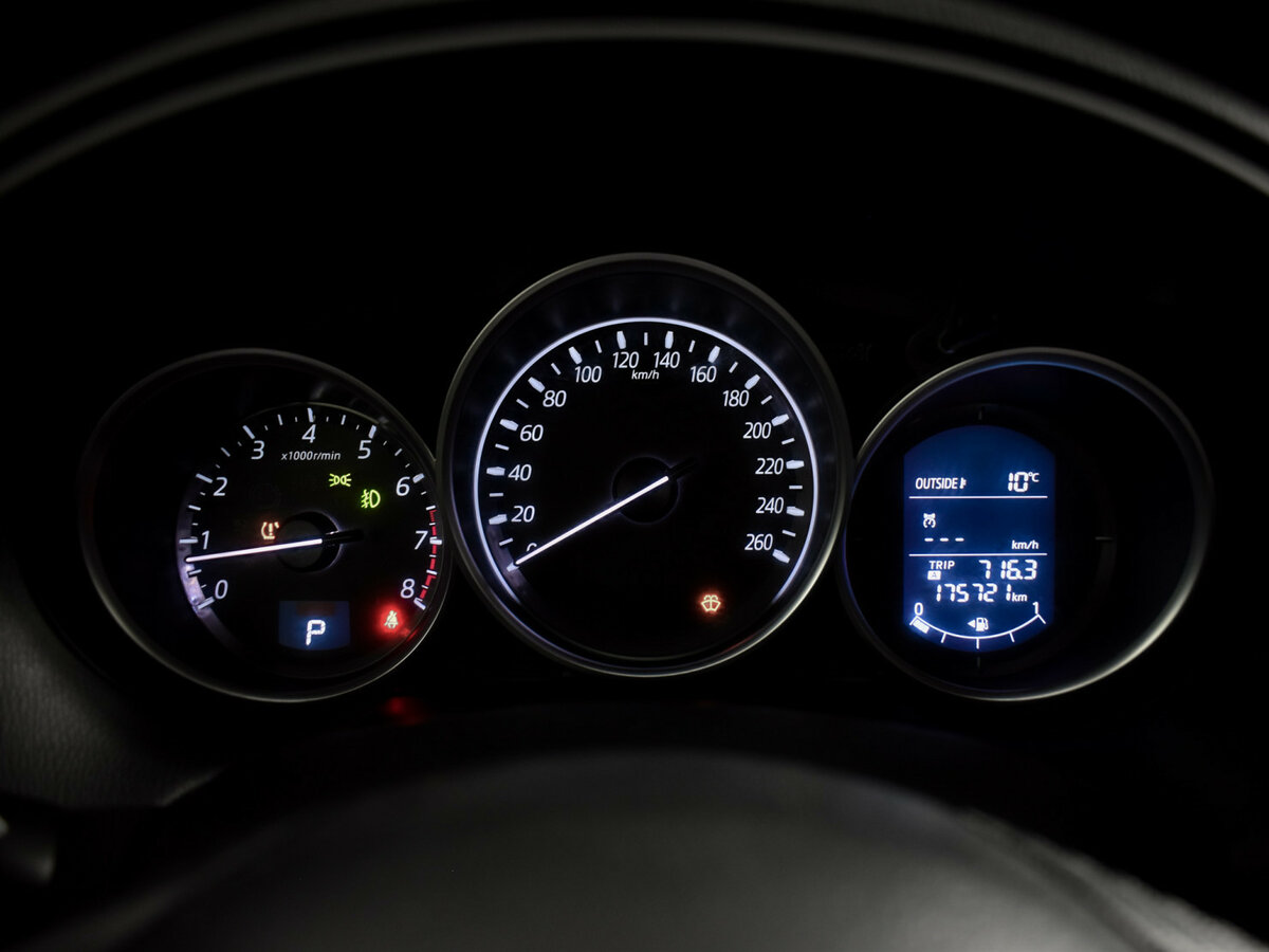 Б/У Мазда Ц-Икс-5 2015 года. Фото: #21