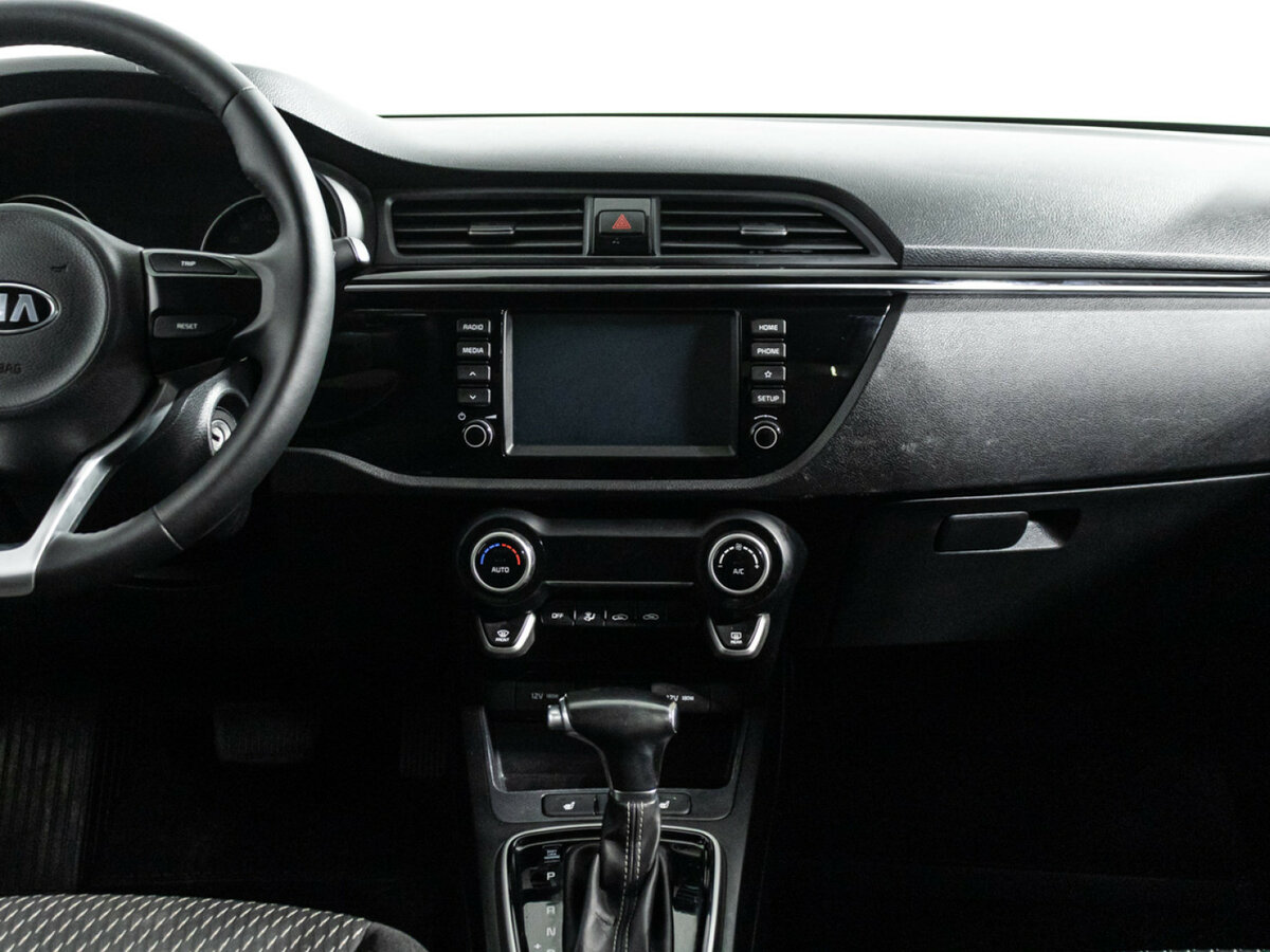 Б/У Киа Рио 2018 года. Фото: #13