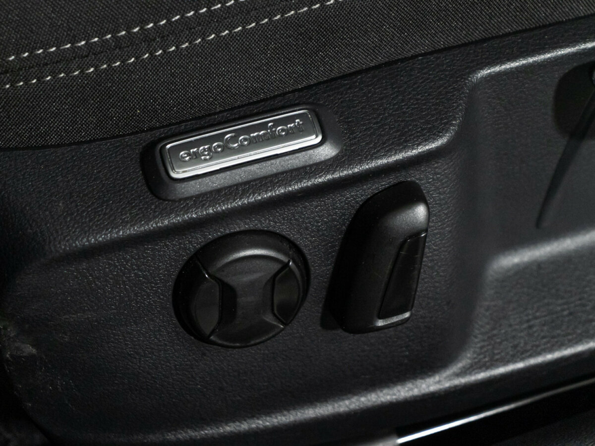 Б/У Фольксваген Пассат 2017 года. Фото: #18