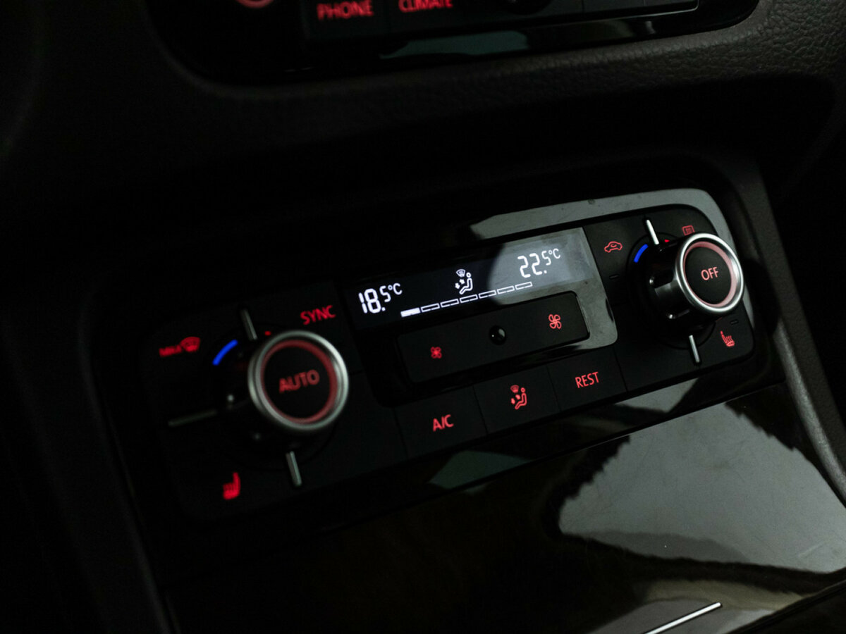 Volkswagen Touareg 2014 года с пробегом. Фото: #18