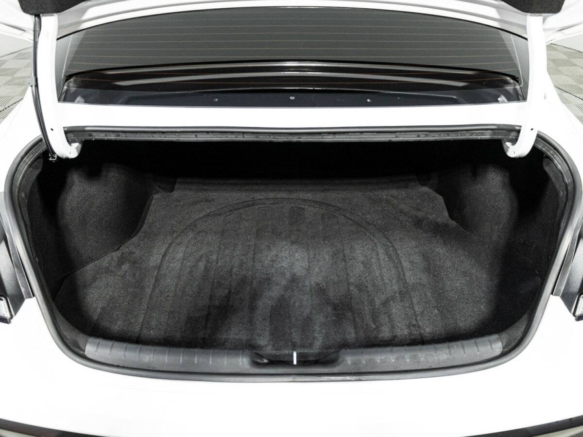 Hyundai Elantra 2023 года с пробегом. Фото: #18