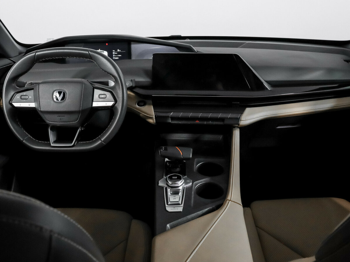 Changan UNI-V 2022 года с пробегом. Фото: #11