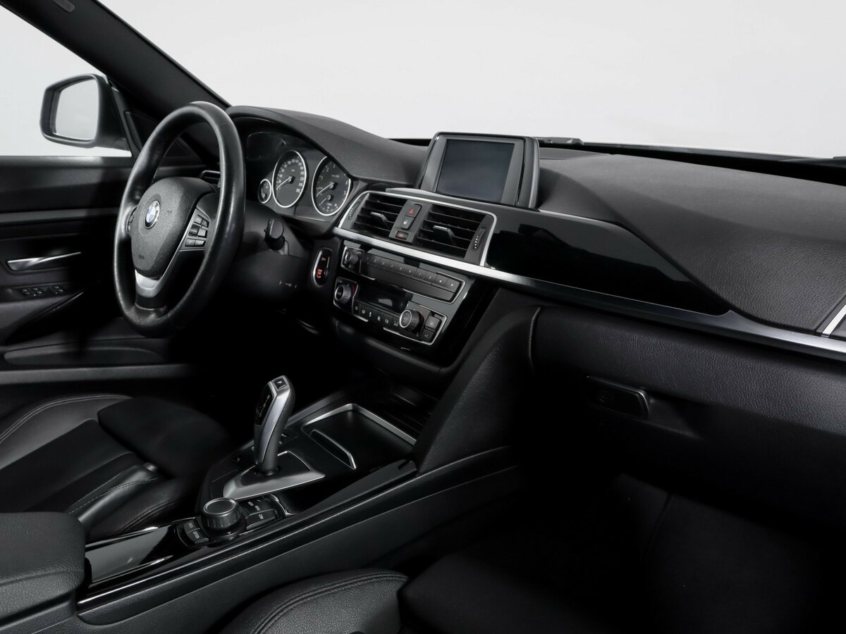 BMW 3 серии 2018 года с пробегом. Фото: #8