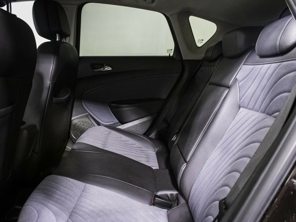 Б/У Опель Астра 2013 года. Фото: #9