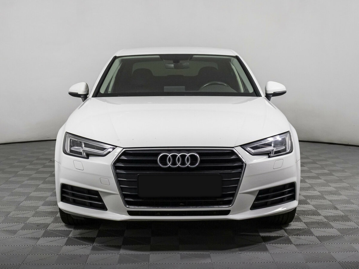 Audi A4 2018 года с пробегом. Фото: #1