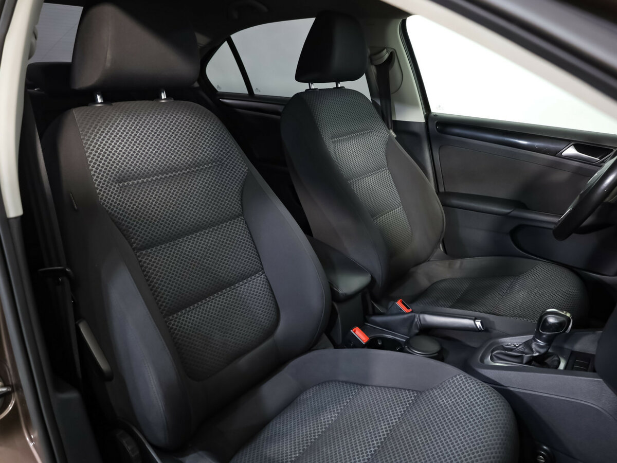 Volkswagen Jetta 2014 года с пробегом. Фото: #16