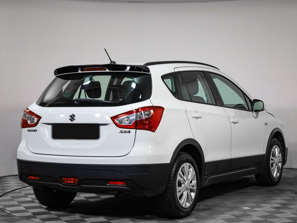 Suzuki SX4 2017 года с пробегом. Фото: #3