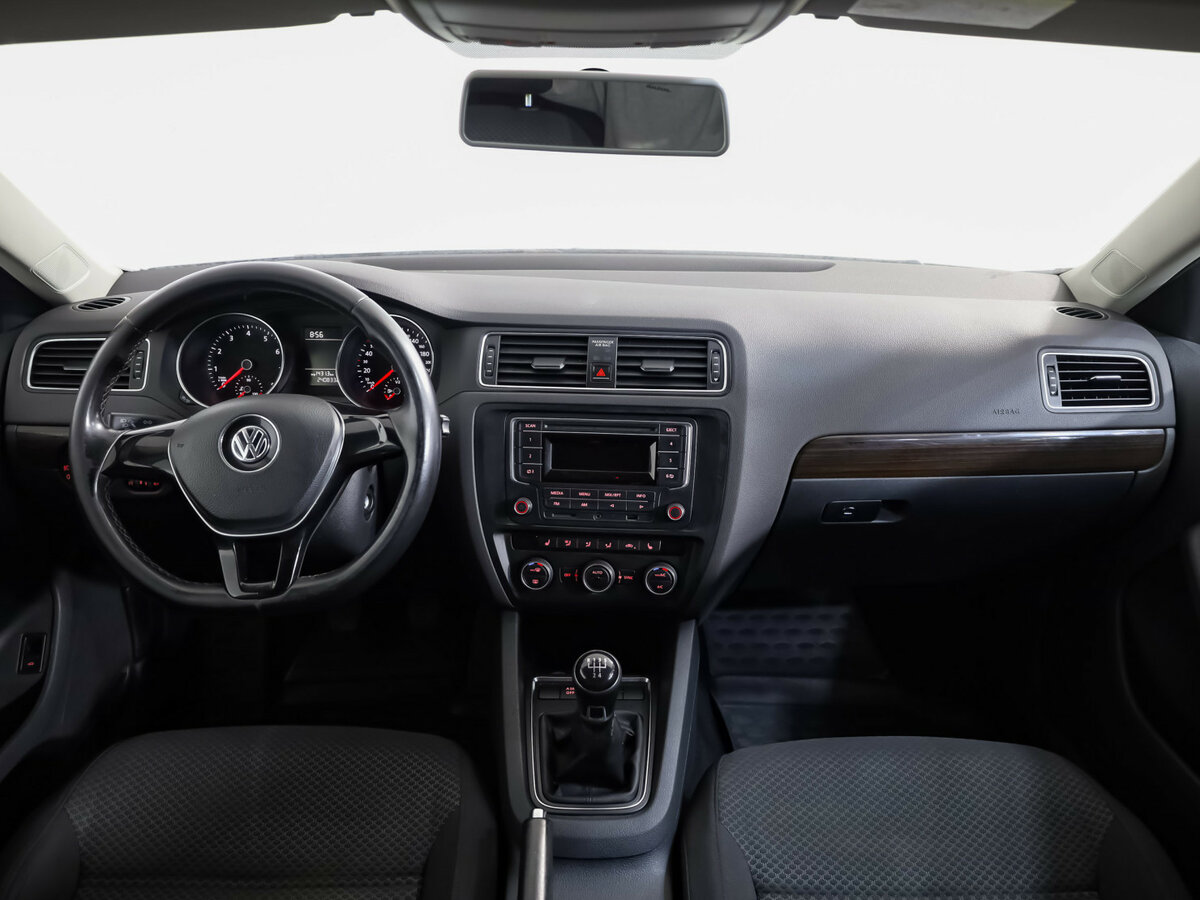 Volkswagen Jetta 2015 года с пробегом. Фото: #7