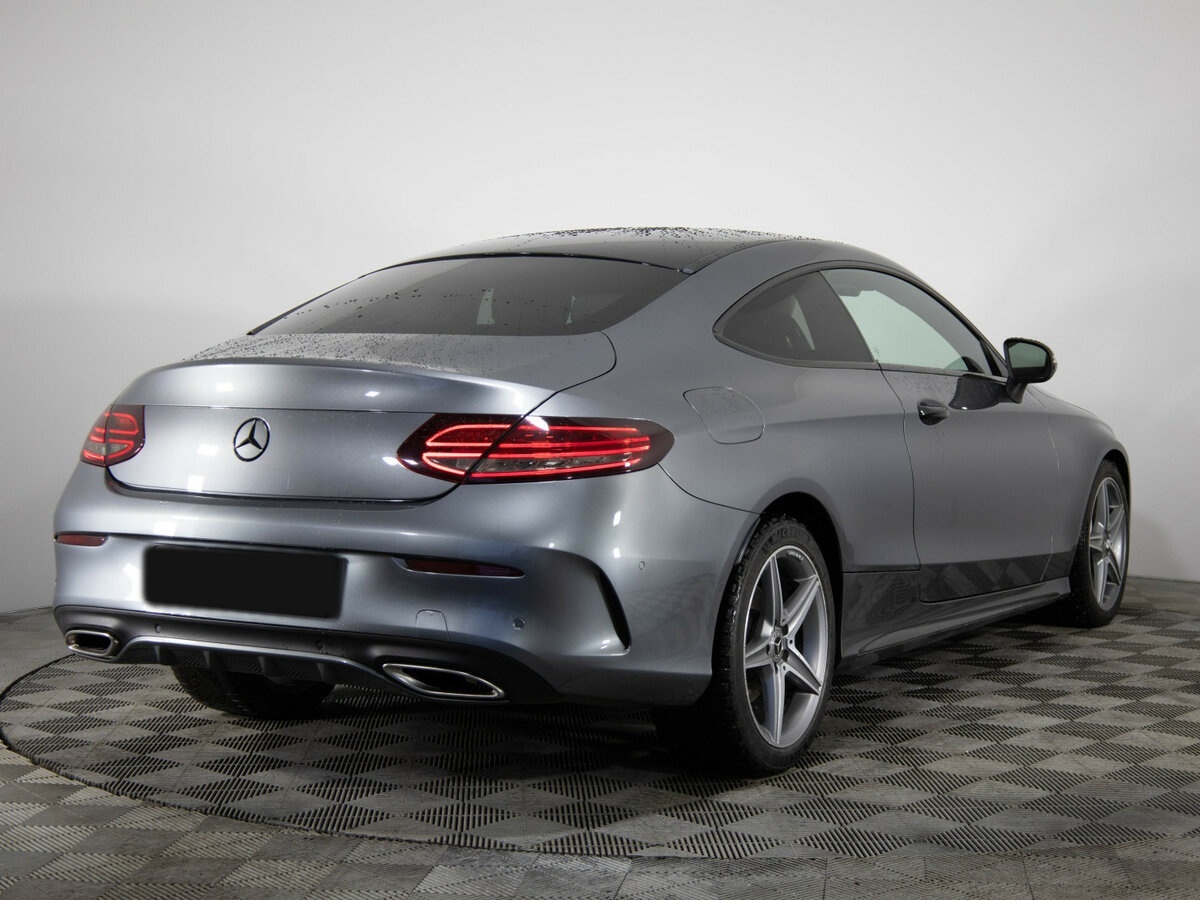 Mercedes-Benz C-Класс 2017 года с пробегом. Фото: #1