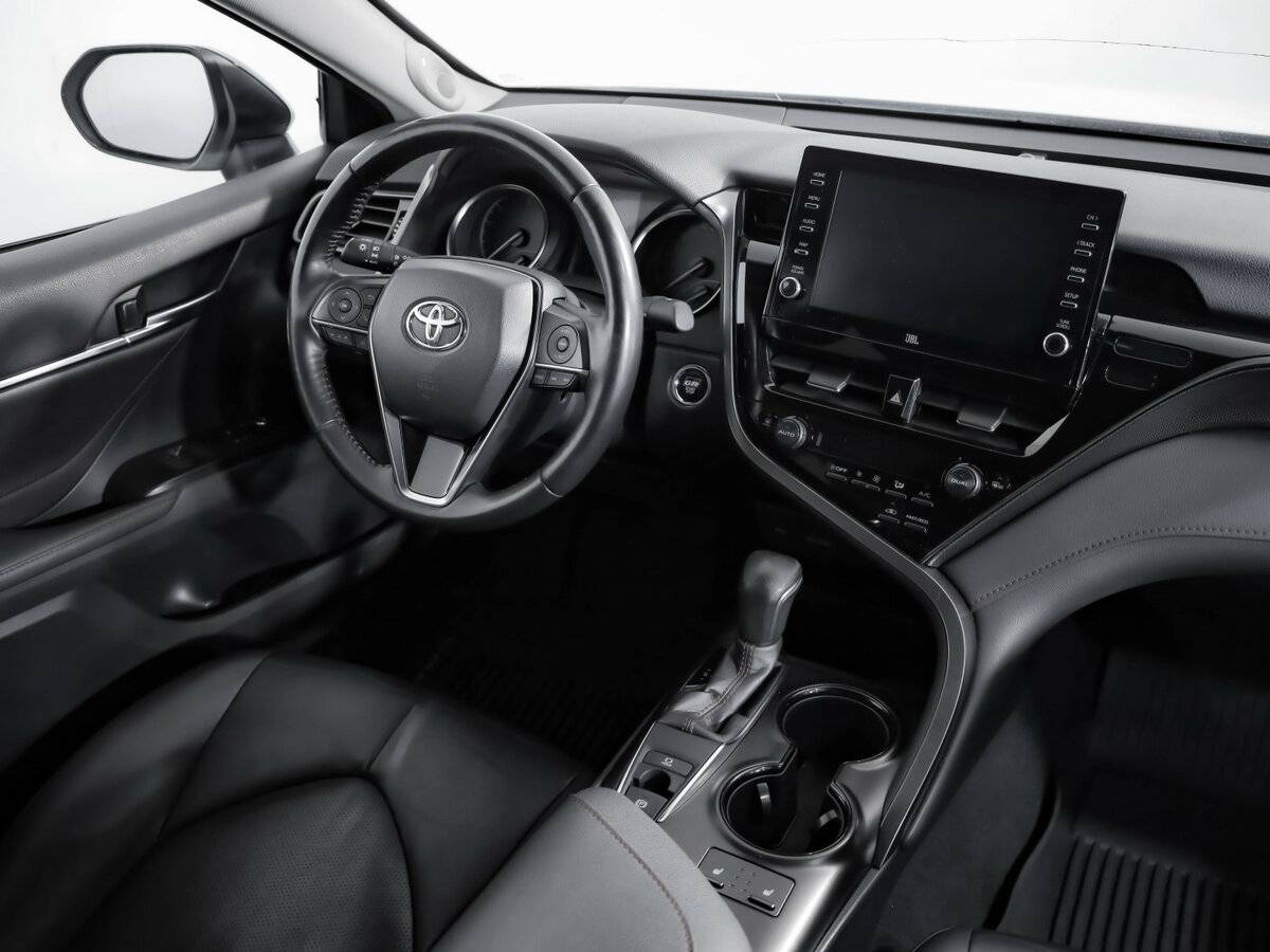 Toyota Camry 2021 года с пробегом. Фото: #7