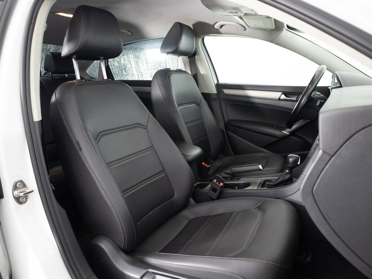 Volkswagen Passat 2020 года с пробегом. Фото: #16