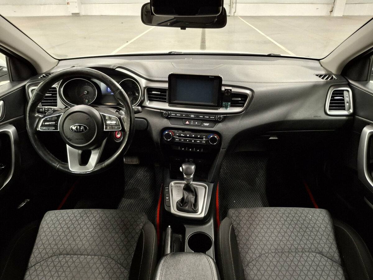 Kia Ceed 2019 года с пробегом. Фото: #13