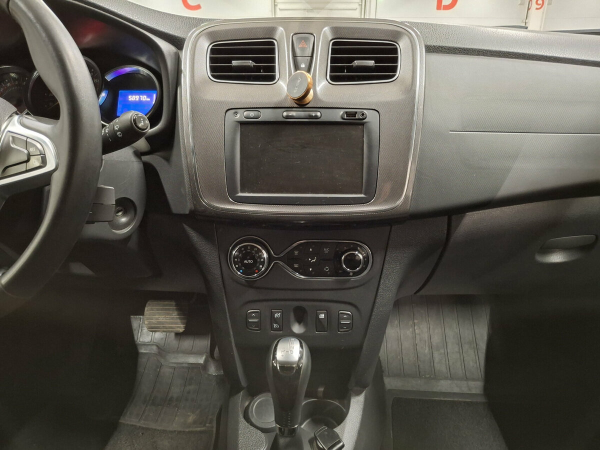 Renault Sandero 2018 года с пробегом. Фото: #14